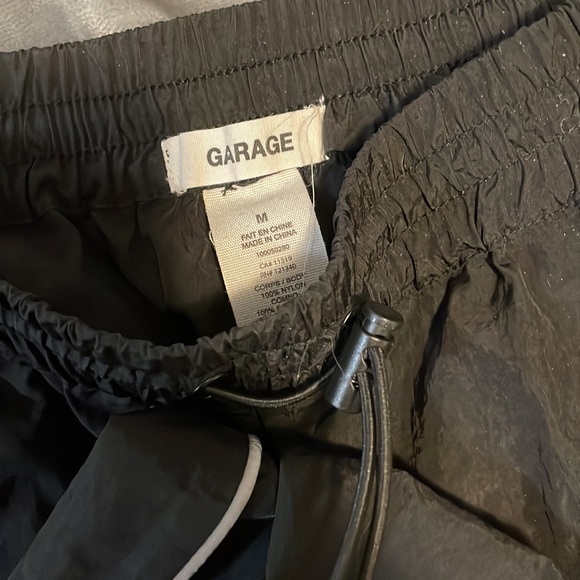 Reflecting Windbreaker Pants. Size M. - Picture 4 of 5